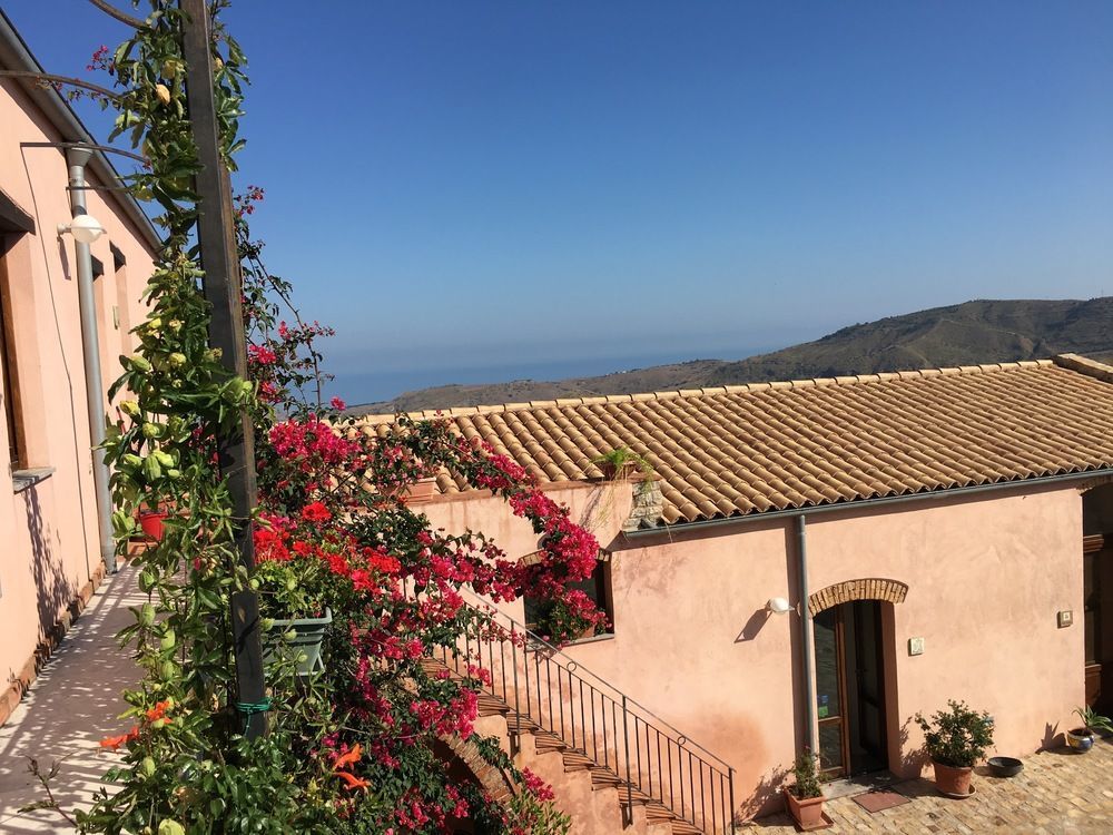 Agriturismo Case Tabarani Collesano المظهر الخارجي الصورة